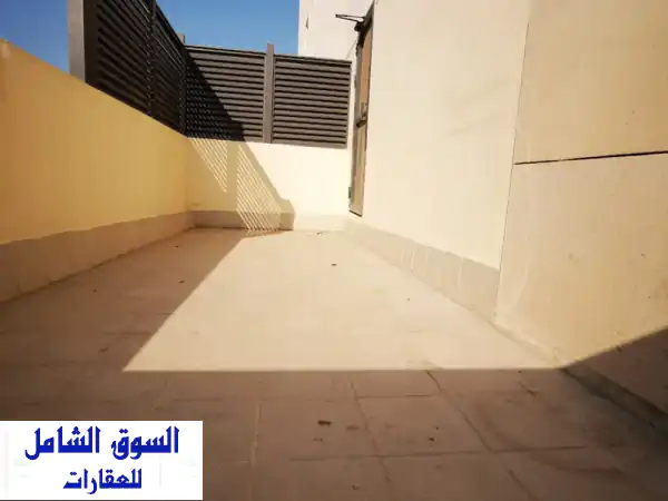 شقة فاخرة للإيجار في السرة - مساحة 250 متر - 4 غرف نوم...