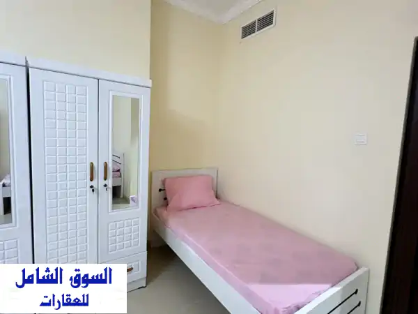 سكن راقٍ للبنات في أبراج الياسمين، عجمان - قريب من...