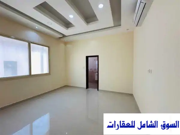 فيلا فاخرة للإيجار السنوي في الصاروج، العين - 5...