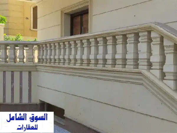 فرصة استثمارية ذهبية! عمارة فاخرة للبيع...