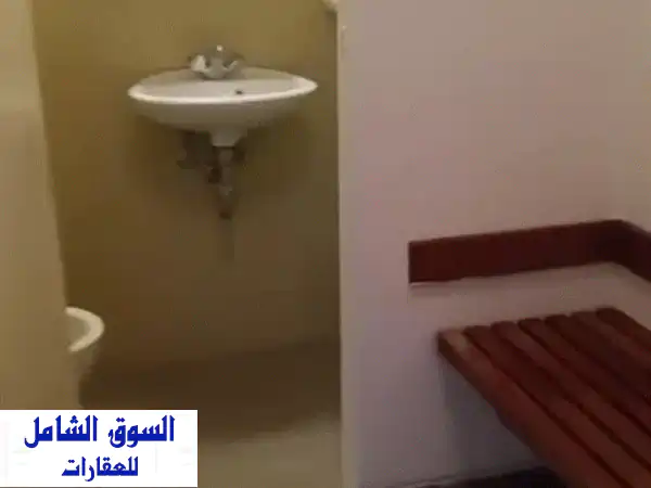 كابين أصفر فاخر للبيع أو للإيجار في منتجع الموفنبك - مساحة 6 أمتار