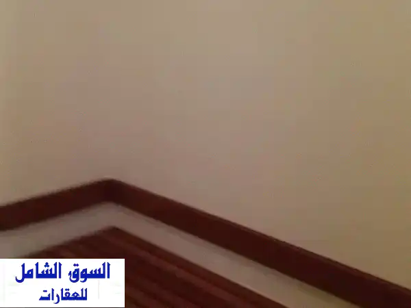 كابين أصفر فاخر للبيع أو للإيجار في منتجع الموفنبك...