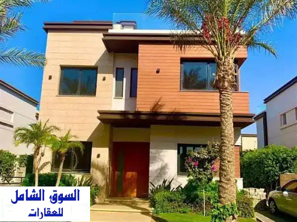 فيلا تاون هاوس فاخرة في أرقى مواقع التجمع الخامس...