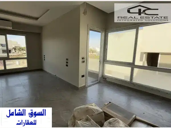 تاون هاوس فاخر كورنر للبيع في هايد بارك | 250م²، 3...
