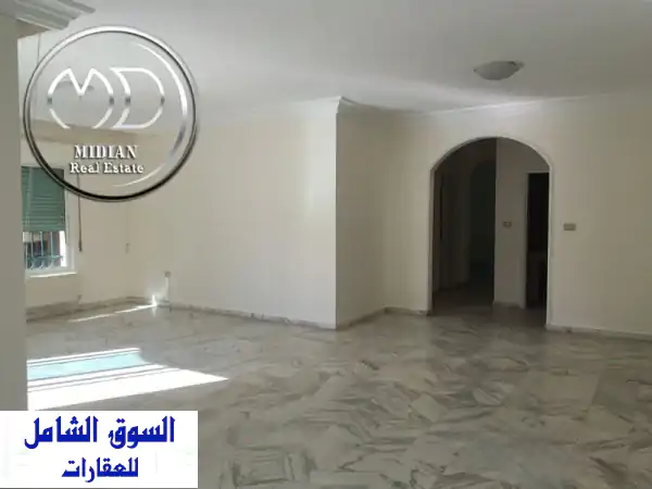 شقة فاخرة للإيجار في عبدون - 200م² - سعر مميز!...