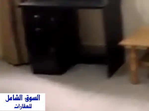 مشاركة سكن - غرفة مُريحة بموقع ممتاز في بنيد القار - 105 دينار فقط!