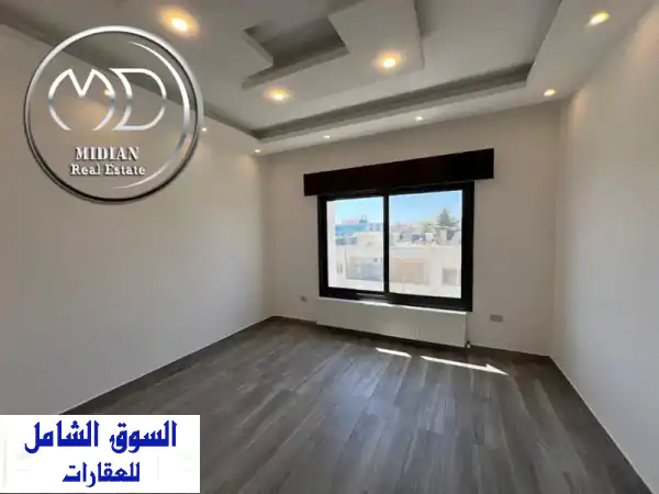 دوبلكس فاخر 240م² + رووف 80م² للبيع بالرونق - تشطيبات فاخرة وإطلالة خلابة!
