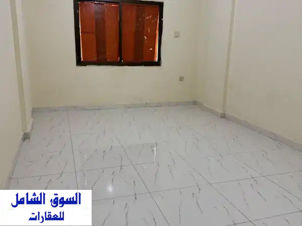 شقة غرفتين وصالة في الكرامة - قريبة من الكورنيش -...