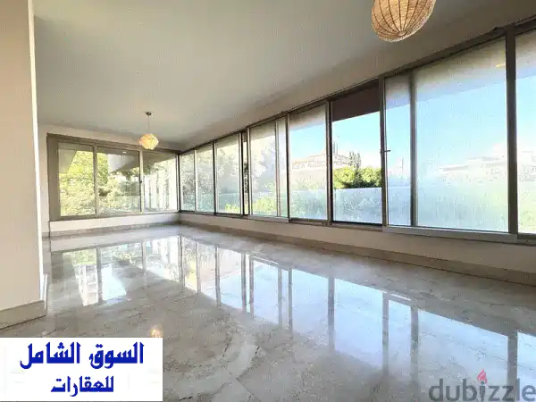 شقة فاخرة للإيجار في عين المريسة - ٣ غرف نوم رئيسية...