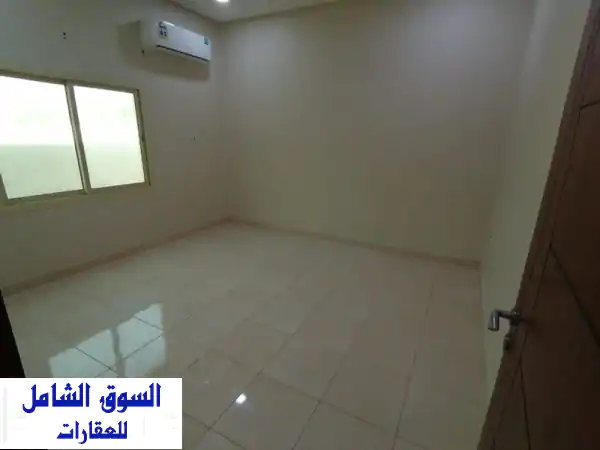 شقة فاخرة للإيجار في سار - خلف النادي الرياضي -...