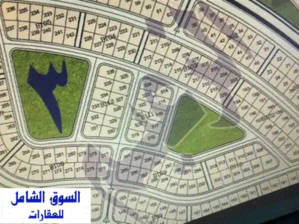 فرصة استثمارية ذهبية! قطعة أرض تجارية 800م² أمام جامعة المدينة وبجوار جامعة بدر
