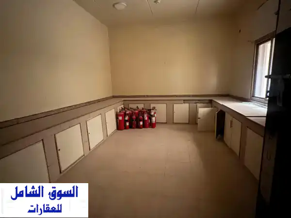 مبنى فاخر للإيجار في عسكر - رأس زويد، البحرين - مساحة واسعة وخدمات متكاملة!