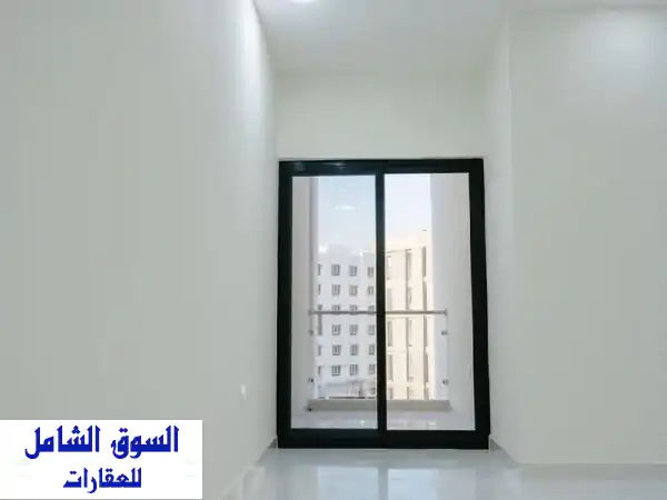 شقق فاخرة للإيجار في بوشر | مساحة 120م²، 2 غرفة نوم،...