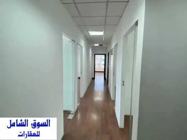مكتب مشرق فاخر في قلب السيف - 8 غرف، موقع مميز! (600 دينار)