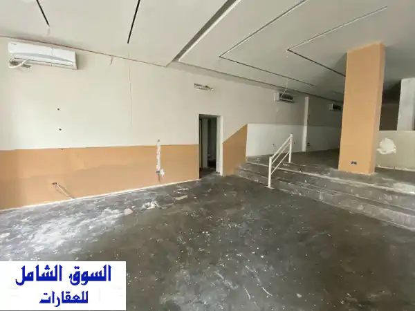 محل تجاري فاخر للإيجار في الأشرفية مع تراس ساحر -...