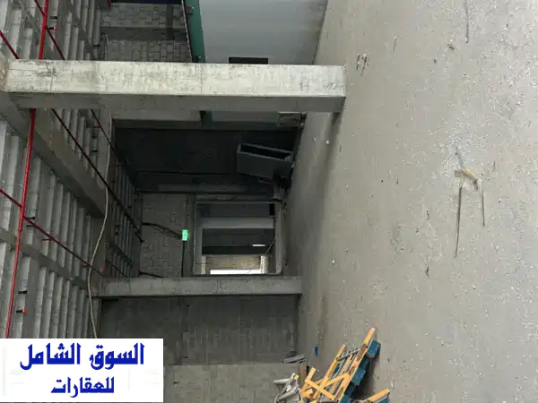 مصنع للإيجار في الشويخ الصناعية - مساحة 300م + 200م...