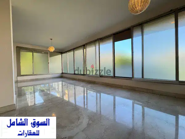 شقة فاخرة للإيجار في عين مريسة - إطلالة خلابة...