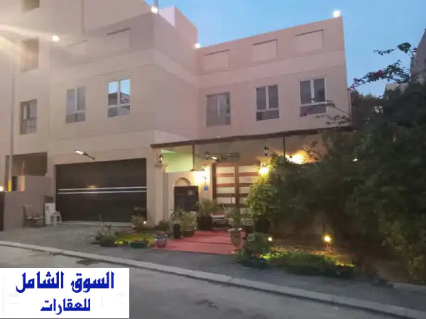 فيلا فاخرة مؤثثة بالكامل في الجنبية - موقع مميز...