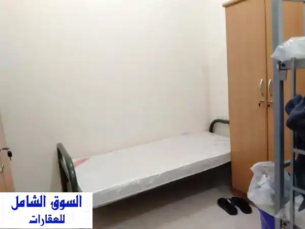 غرفة ماستر فاخرة بمشاركة 3 أشخاص - شعبية 9 - 850 درهم فقط!