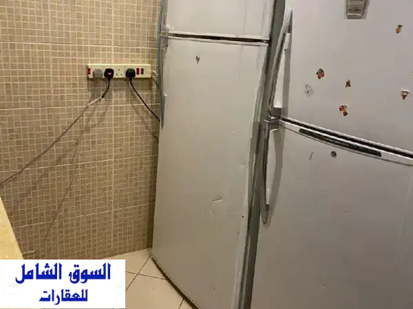غرفة في شقة فسيحة بمنطقة حولي -  لشاب جامعي نظيف (مطلوب شخص سادس)