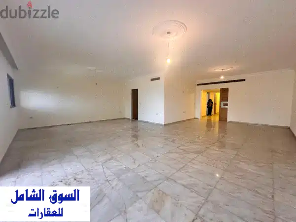 شقة فاخرة للإيجار في الراوشة بإطلالة بحرية خلابة...