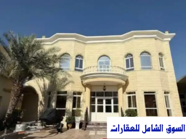 فيلا فاخرة للبيع في الدفنة - مساحة 875 متر -...