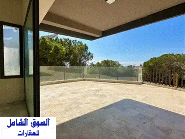 شقق فاخرة للبيع في الاشرفية - رميل | إطلالة بحرية خلابة