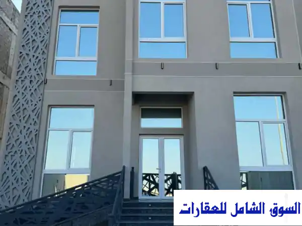 فيلا فاخرة للإيجار في روضة الحمام - قلب الدوحة - 850...
