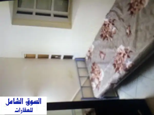 سكن شباب فاخر بالقرب من العين مول - خصوصية كاملة مع نظافة يومية!