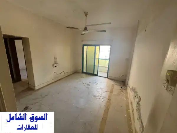 شقة فسيحة غرفة وصالة للإيجار في كورنيش عجمان -...