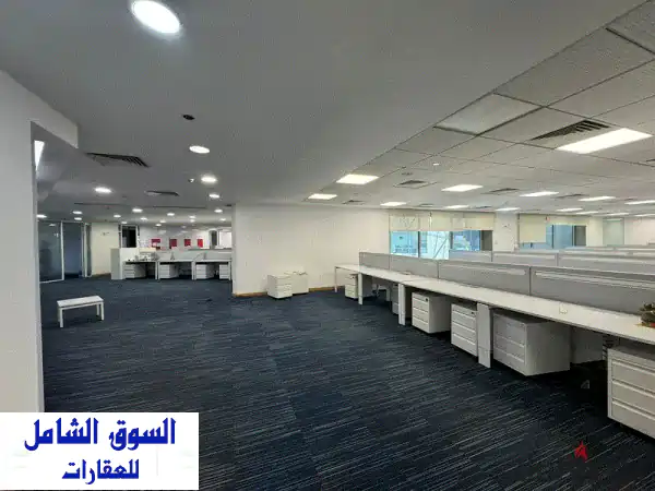 مساحة إدارية فاخرة 900 متر² مفروشة للإيجار في...