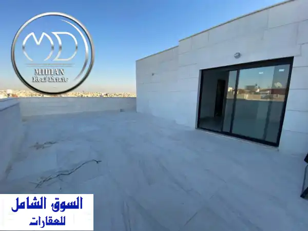 شقة دوبلكس فاخرة مع رووف واسع للبيع في ضاحية...