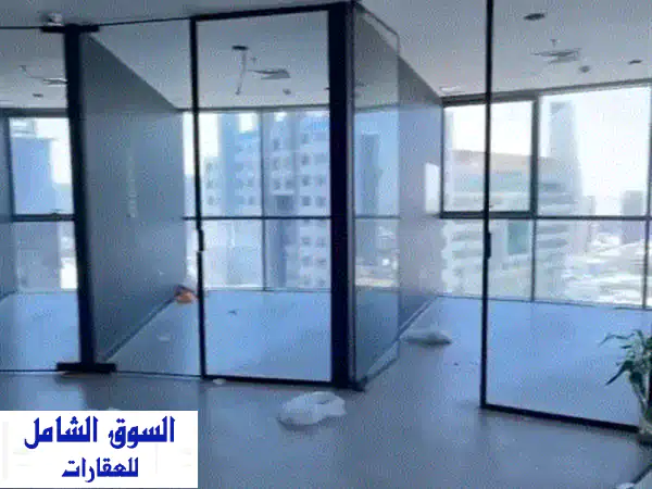 مساحة مكتبية فاخرة للإيجار - 310 متر مربع في برج راقٍ بشرق الكويت