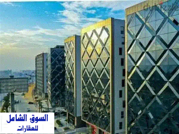 مكتب مفروش فاخر للإيجار في سرايات المعادي - موقع متميز ومساحة واسعة 300 متر!