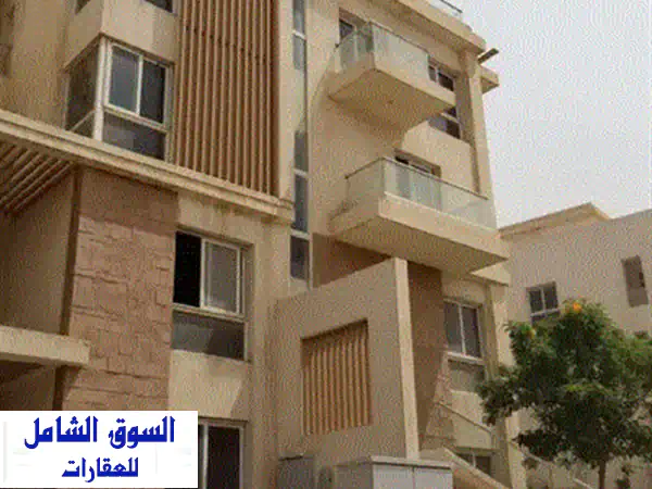 فيلا فاخرة 250م² في ماونتن فيو أليفا بالتَقْسِيط على 10 سنوات! صف أول على البحيرة!