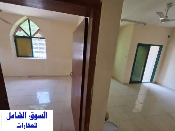 شقق للإيجار السنوي في عجمان - راشدية -  مناسبة للشباب! (بدون تكييف)