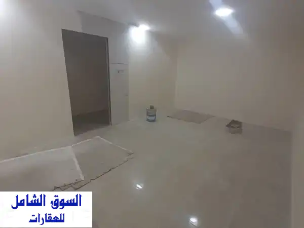 غرف نوم واسعة جديدة للعزاب في العالي - شامل...