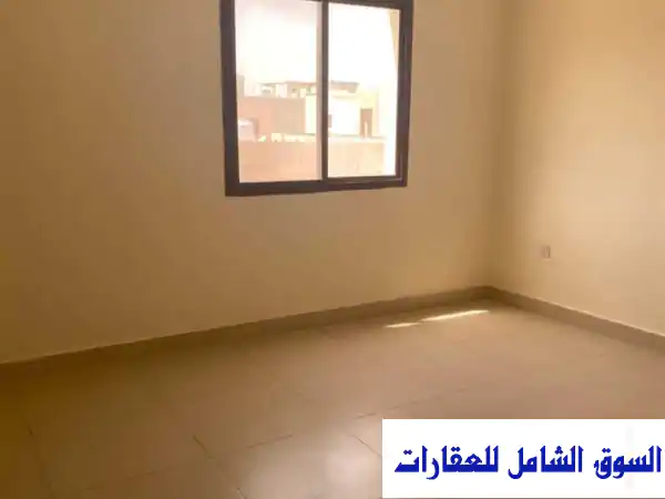 فيلا فاخرة للإيجار في الخريطيات - 4 غرف نوم + جميع المرافق!