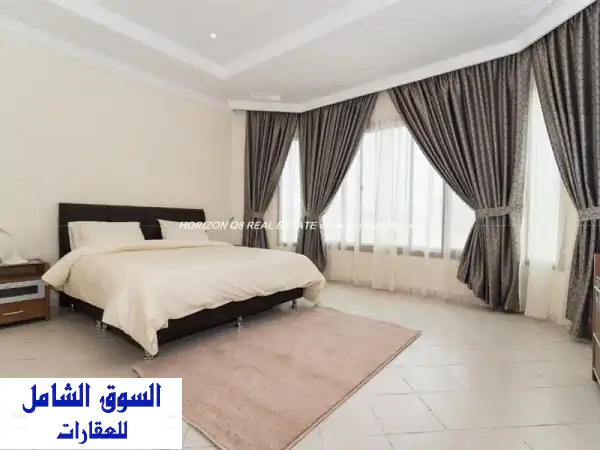شقة فاخرة مفروشة بالكامل في السالمية - 3 غرف نوم، مسبح، مواقف مظللة - 700 دينار