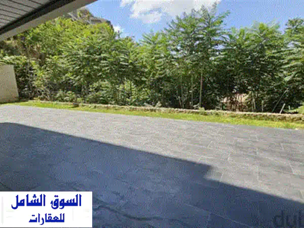 شقة فاخرة مطلة على البحر في رميلة البيضاء - فرصة استثمارية لا تُفوّت!