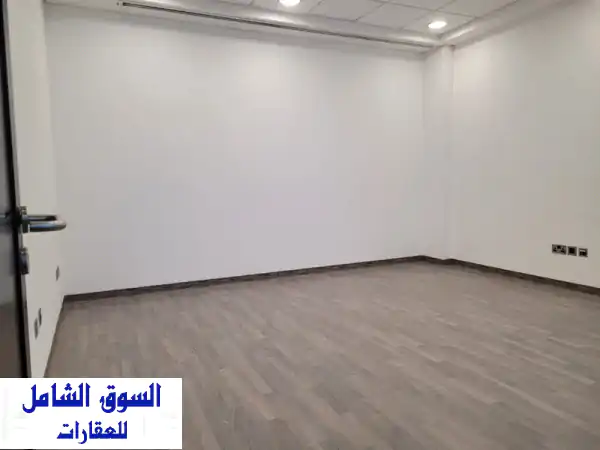 مكتب فاخر للإيجار في الكويت - إطلالة ساحرة على...