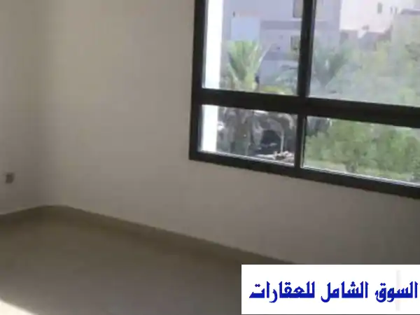 فيلا فاخرة للإيجار في قلب مبارك الكبير - 1600 دينار فقط!