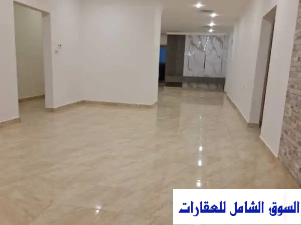 دور ثاني كامل فاخر في بيان - 6 غرف، موقع متميز، 1000...