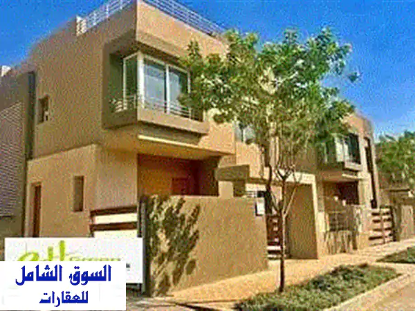 فيلا مستقلة فاخرة للبيع في بالم هيلز القاهرة الجديدة...