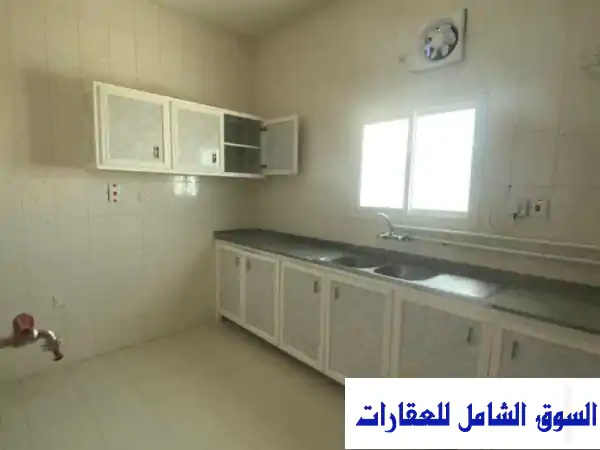شقة رائعة للموظفين بمطار الدوحة القديم - غرفتين وصالة...