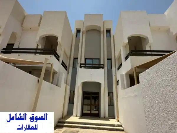فيلا تجارية للإيجار في الجيمي - موقع استراتيجي...