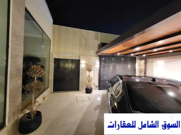 فيلا فاخرة للبيع في أم صلال علي - تصميم عصري ومساحة واسعة