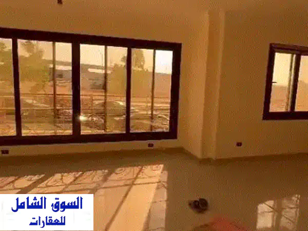 شقة فاخرة للإيجار في التجمع الخامس - 240 متر -...
