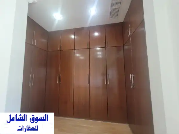 فيلا صغيرة للإيجار في السلام - حولي | 4 غرف ماستر + عاملة + سائق | 1500 د.ك