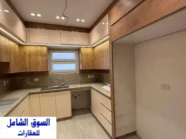 شقة فاخرة للإيجار بالبنفسج - قريبة من الرحاب...